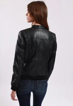 Lee Cooper Leather Jacket With Round Collar - 2 Zipped Side Pockets - - Leren Jas - Black -Lee Cooper Winkel 246f34e7cb9347678c37631bfa919fd5